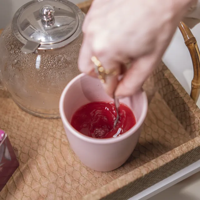 Power Tea, chá funcional da Amora, preparado na caneca